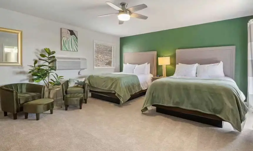 Serene 3BR House - LAKE VIEW - Osage Beach