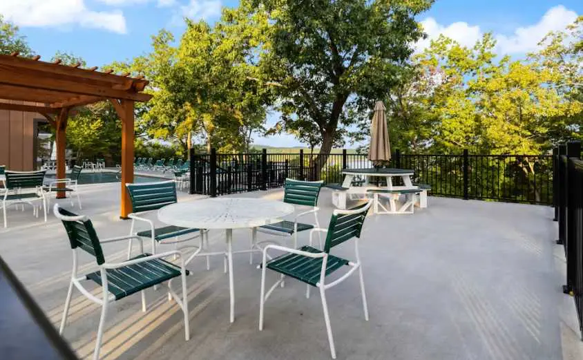 Serene 3BR House - LAKE VIEW - Osage Beach