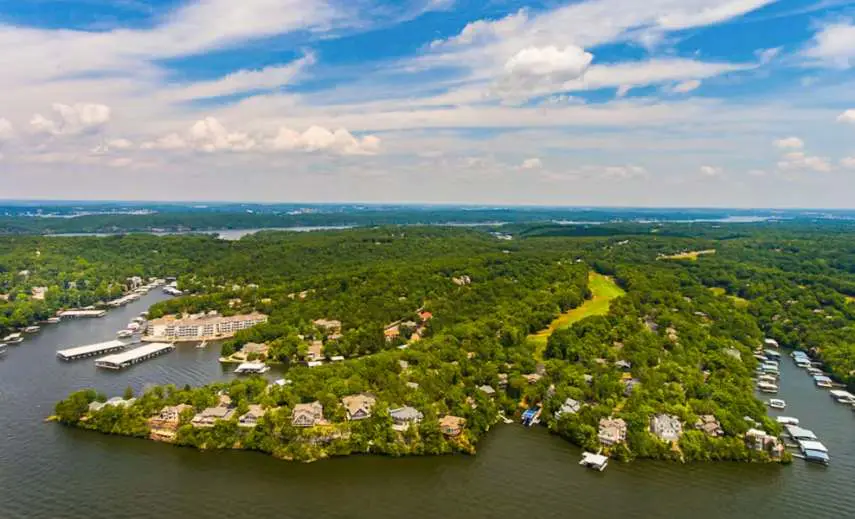 Serene 3BR House - LAKE VIEW - Osage Beach