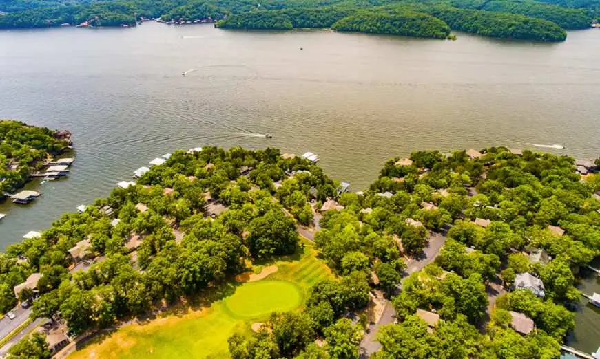 Serene 3BR House - LAKE VIEW - Osage Beach