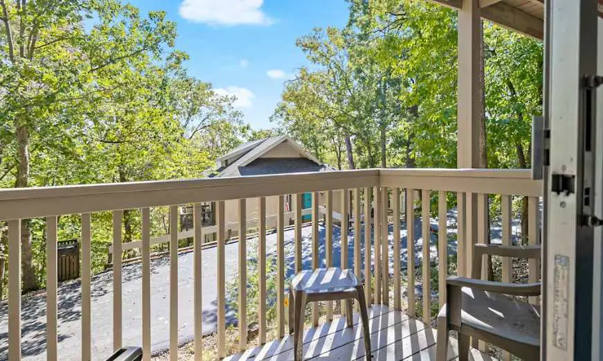 Charming 4BR House - HOT TUB - Osage Beach