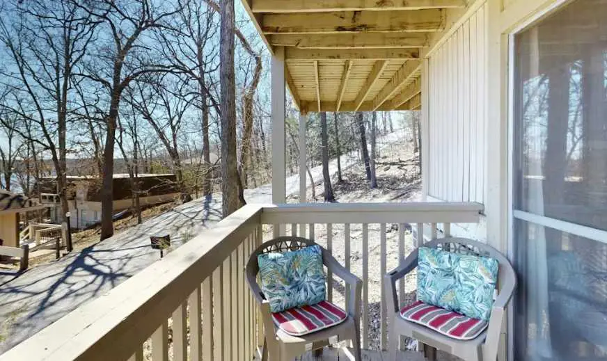 Charming 4BR House - HOT TUB - Osage Beach