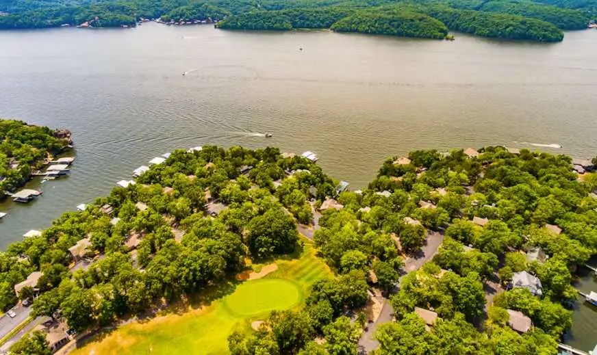Charming 4BR House - HOT TUB - Osage Beach