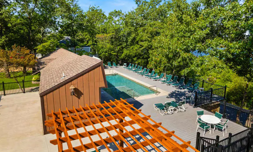 Charming 4BR House - HOT TUB - Osage Beach