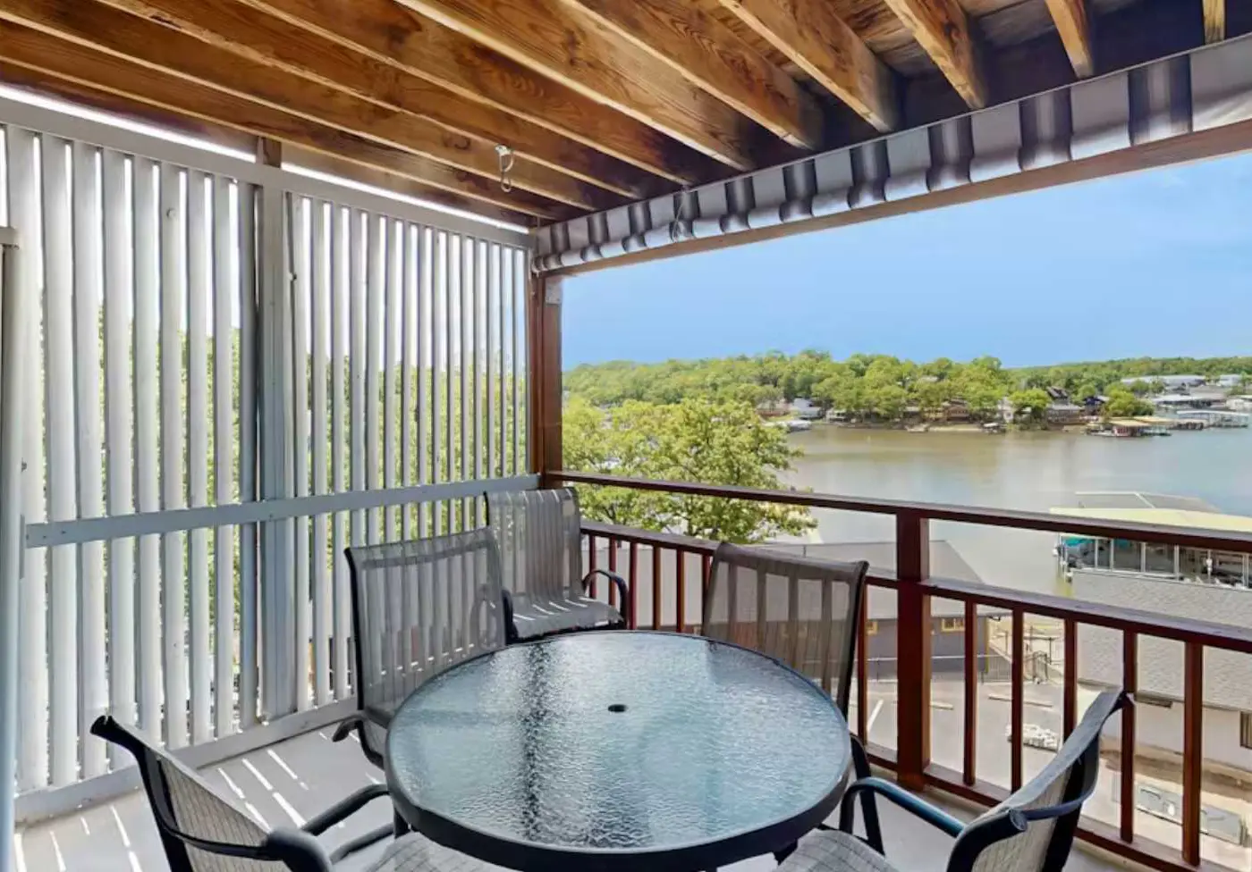 LAKE VIEW Condo - 3BR Sleeps 12 - Osage Beach