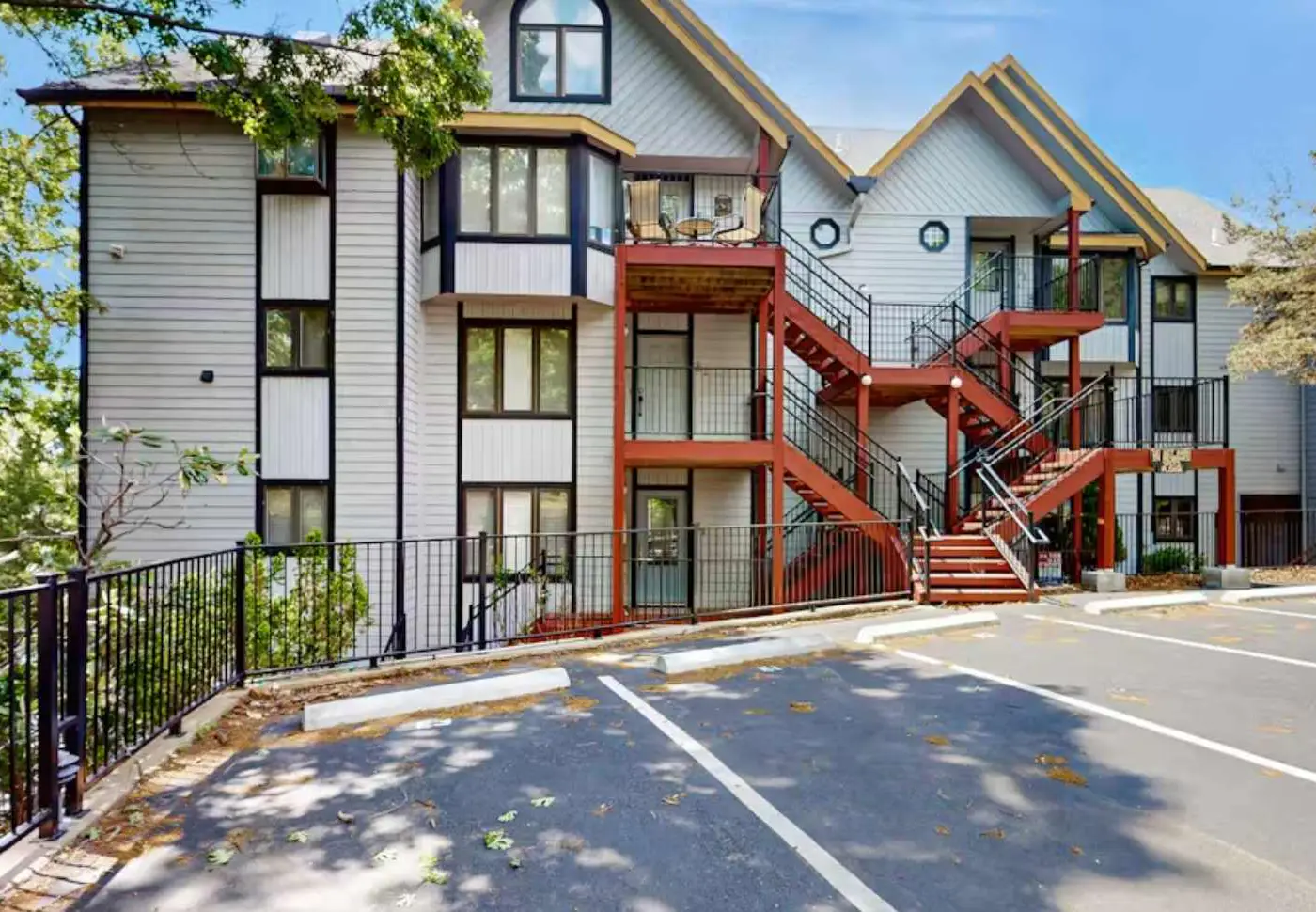 LAKE VIEW Condo - 3BR Sleeps 12 - Osage Beach