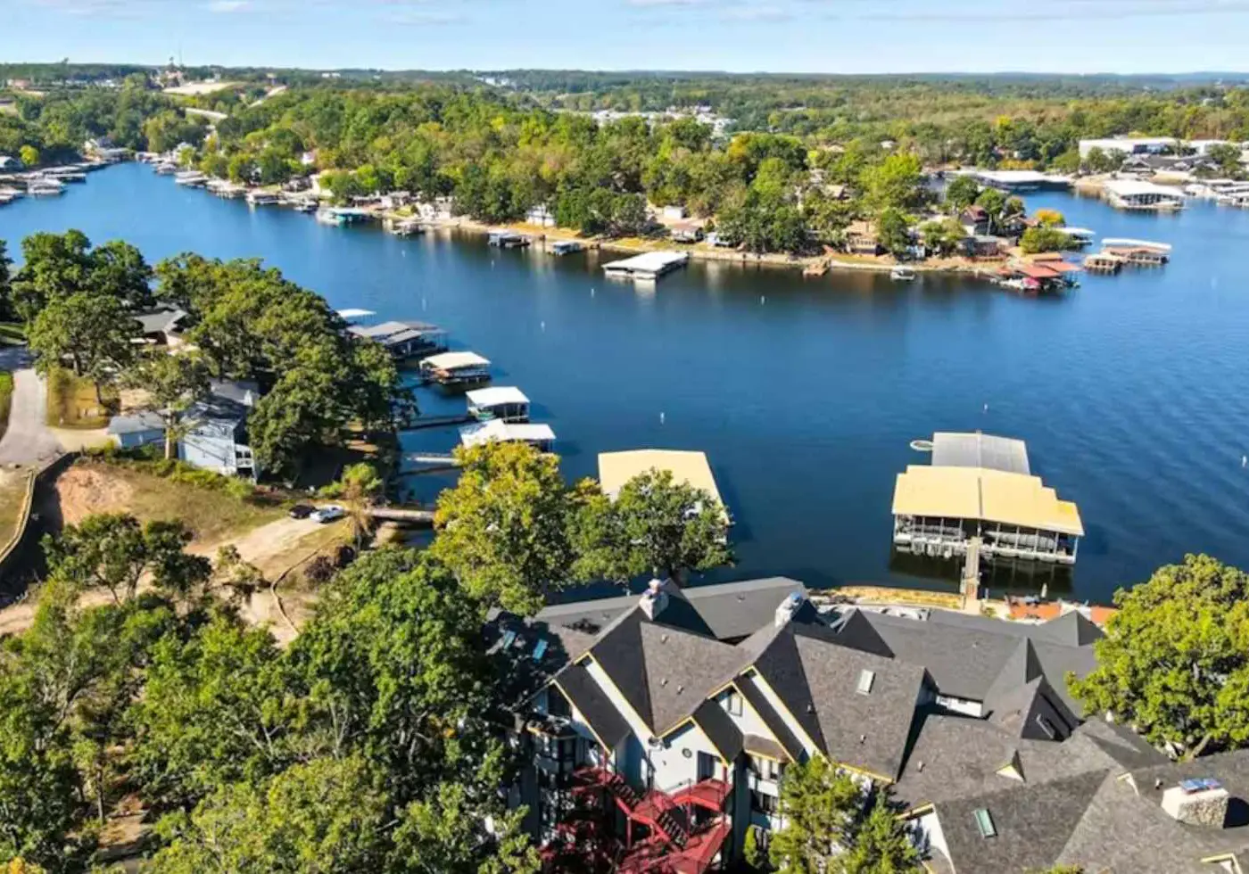 LAKE VIEW Condo - 3BR Sleeps 12 - Osage Beach