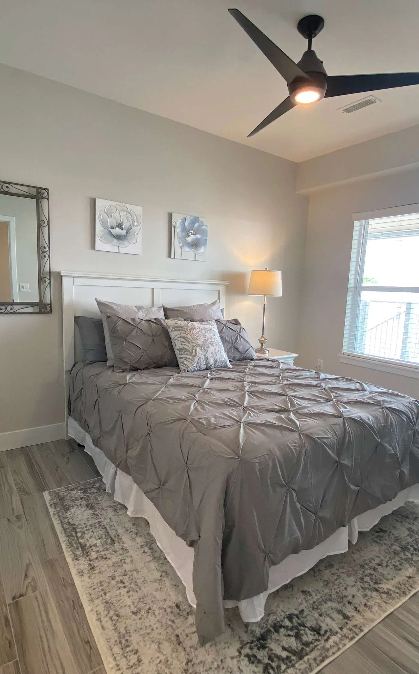 Lakeview Luxe Penthouse