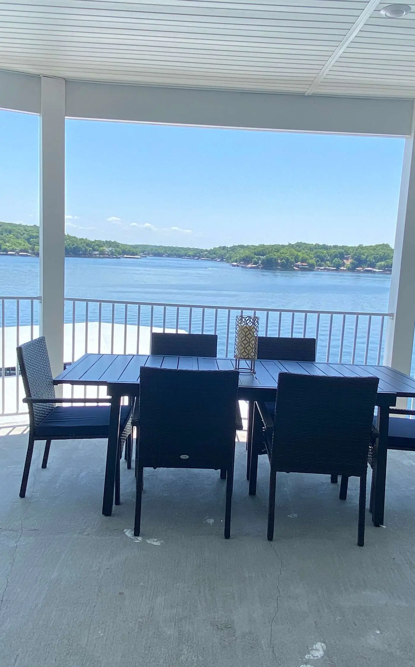 Lakeview Luxe Penthouse
