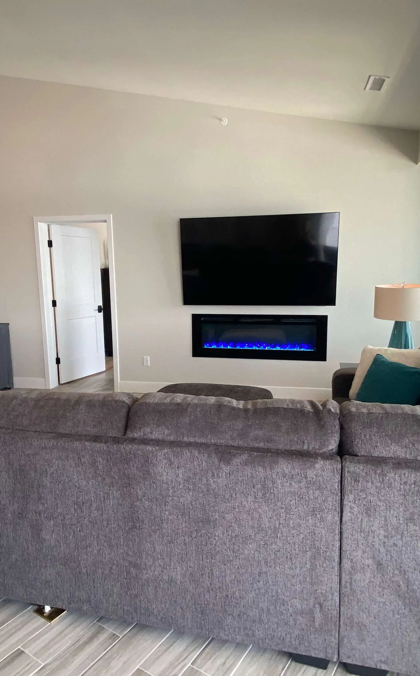 Lakeview Luxe Penthouse