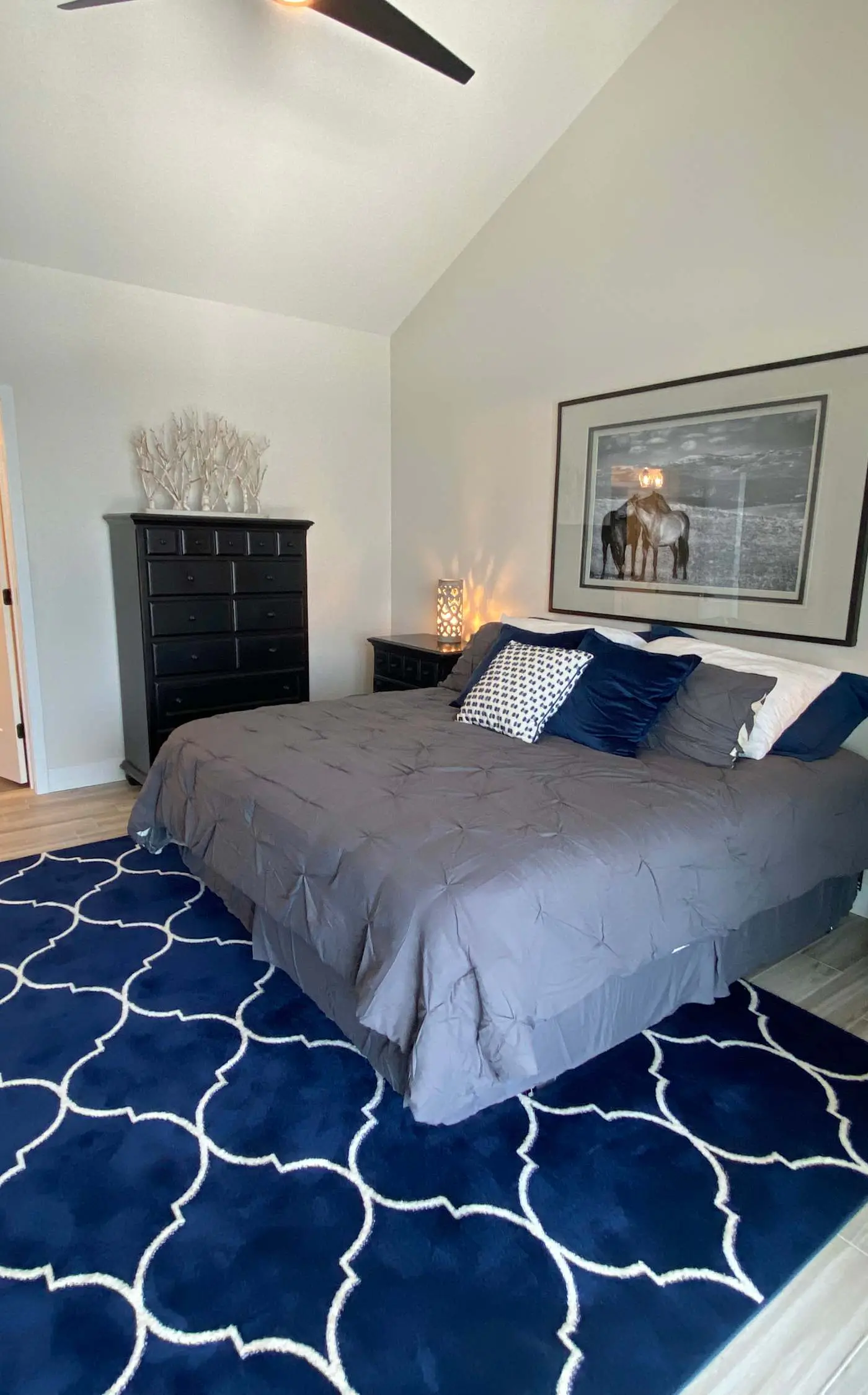 Lakeview Luxe Penthouse