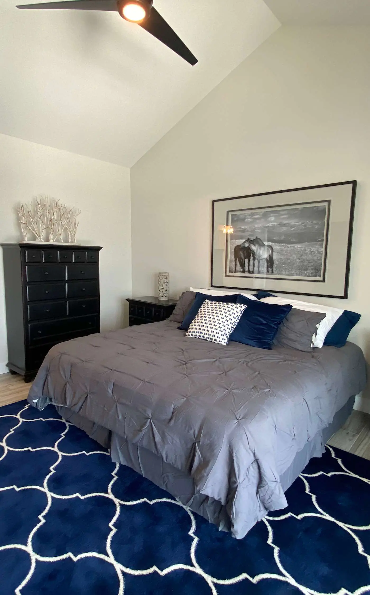 Lakeview Luxe Penthouse