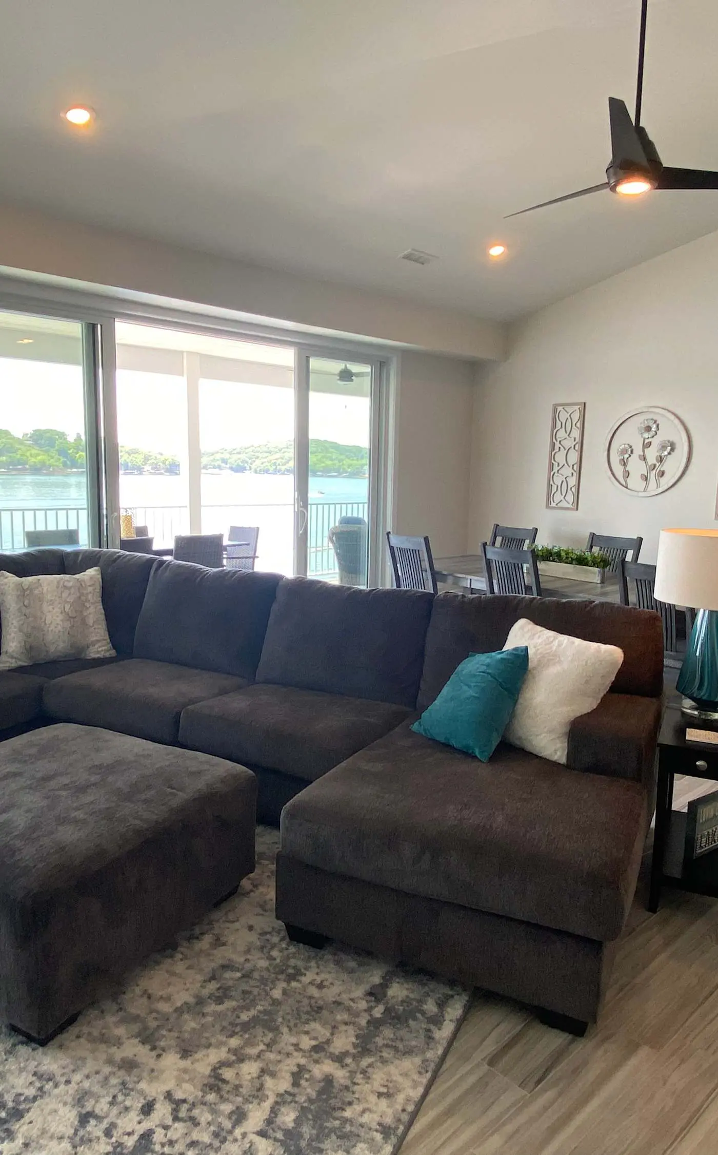 Lakeview Luxe Penthouse
