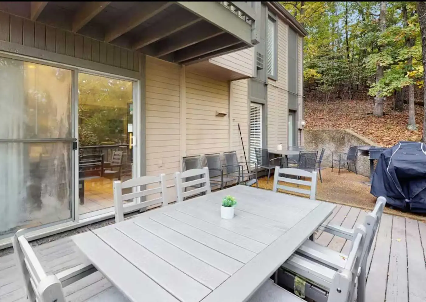 Charming 3BR House - Golf & POOLS - Osage Beach