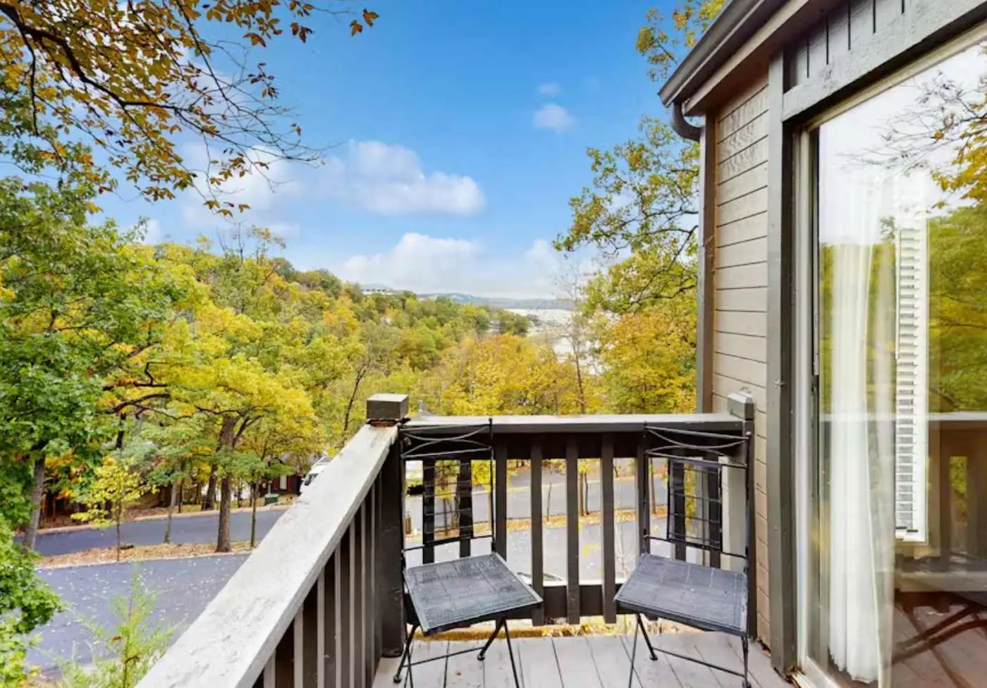Charming 3BR House - Golf & POOLS - Osage Beach