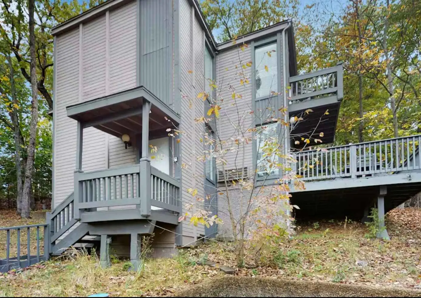 Charming 3BR House - Golf & POOLS - Osage Beach
