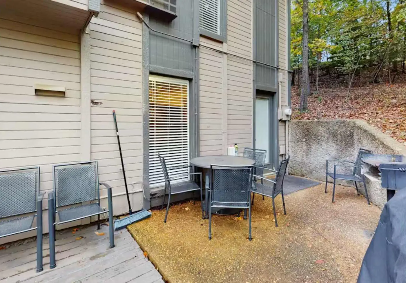 Charming 3BR House - Golf & POOLS - Osage Beach