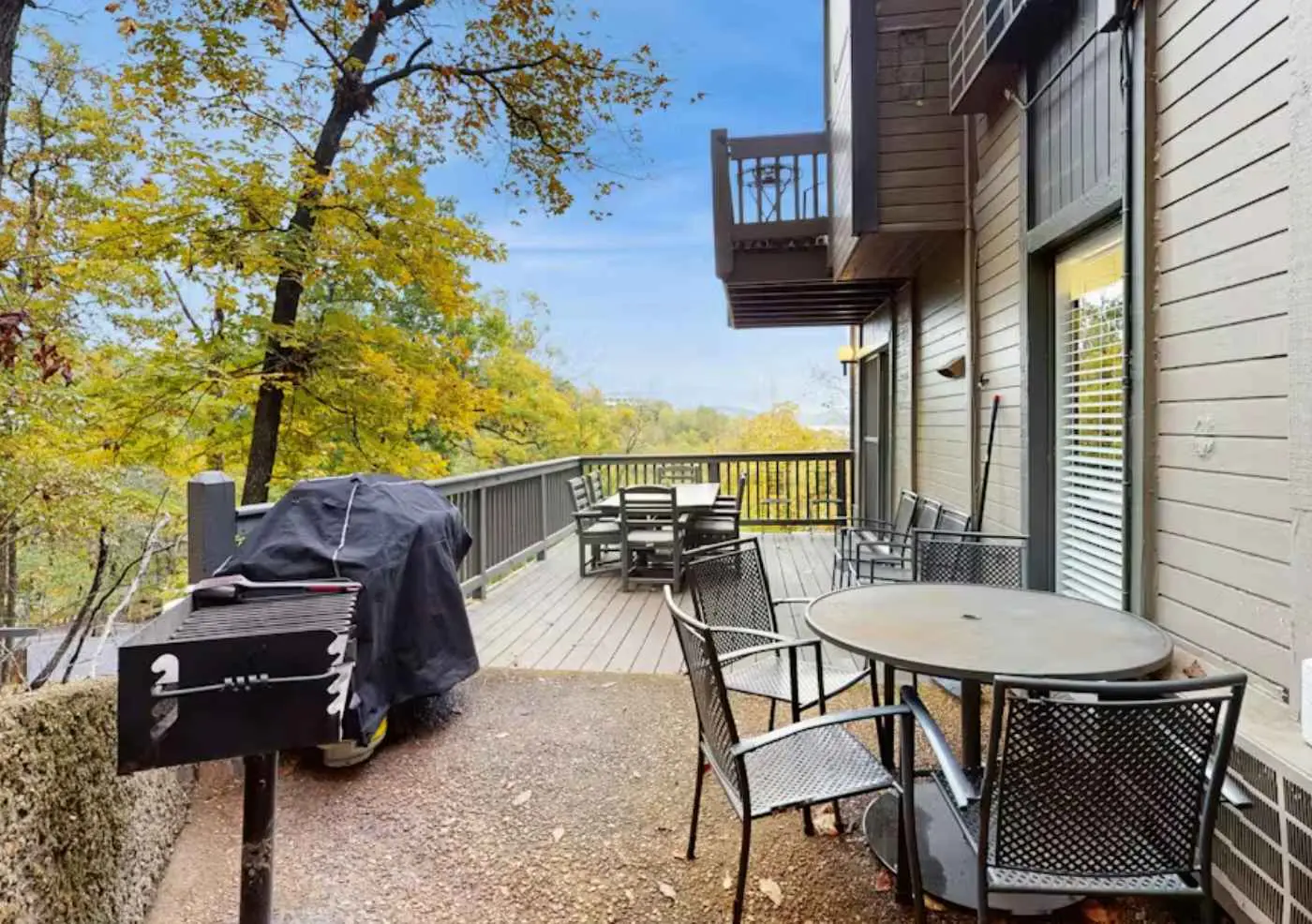 Charming 3BR House - Golf & POOLS - Osage Beach