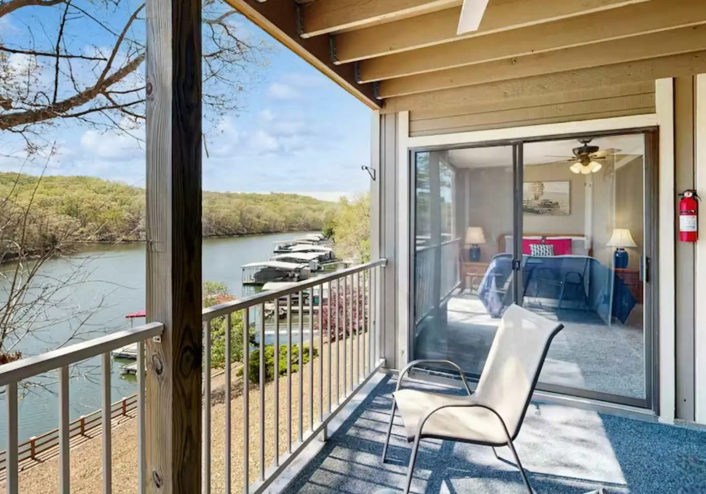 Charming 2BR Condo - LAKE VIEW - Osage Beach