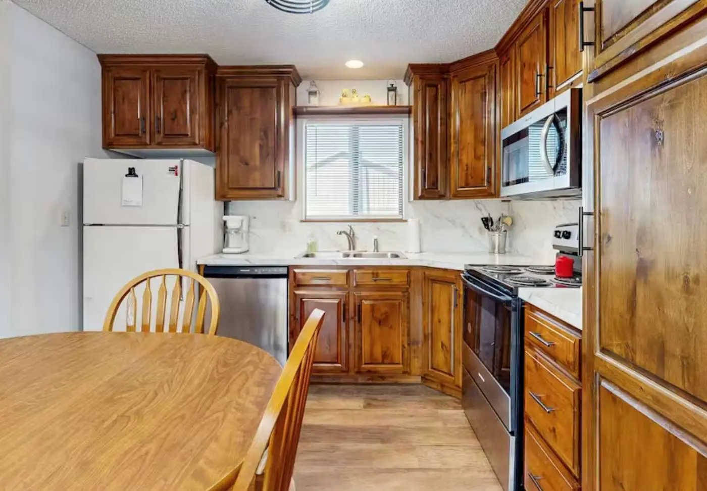 Charming 2BR Condo - LAKE VIEW - Osage Beach