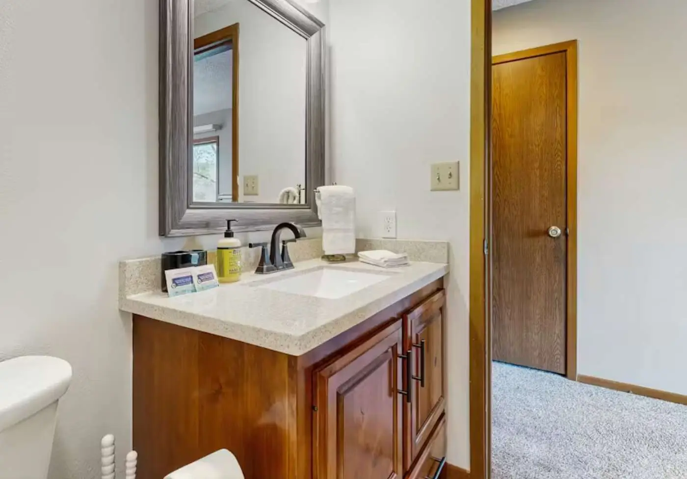 Charming 2BR Condo - LAKE VIEW - Osage Beach