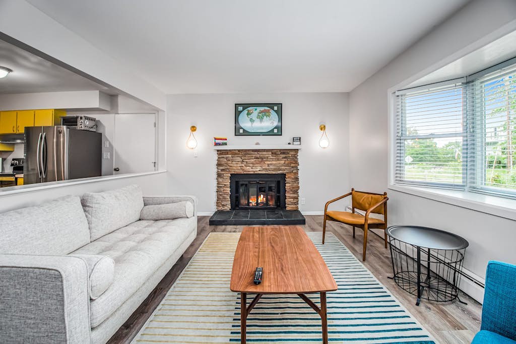 Steps to Ridge Road Beach Renovated Home w/ Private Hot Tub, Firepit & Porch