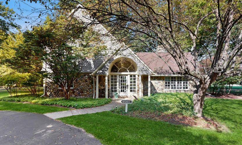 Golf Front Home with Course View, WiFi, Patio & Grill