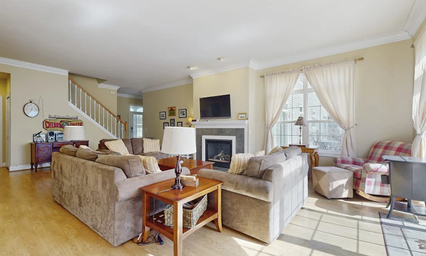 Spacious, two-story condo w/ fireplace Walking distance to the river