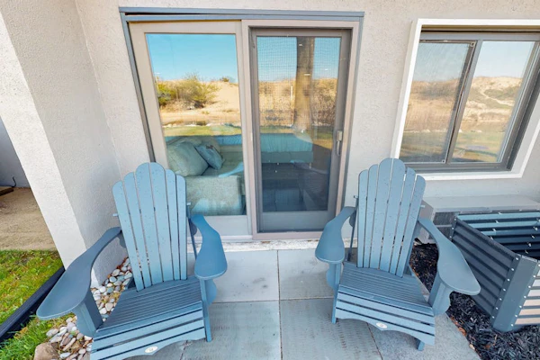 Inviting studio on The Crystal River/Lake Michigan with kitchenette, AC & WiFi