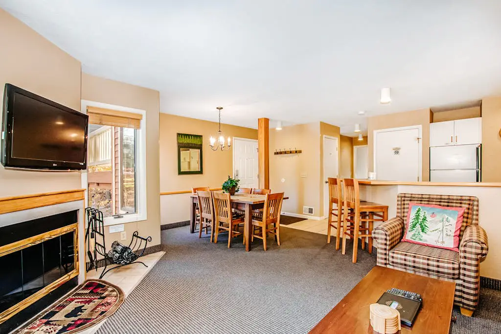 Crystal Mountain Condo -  Wintergreen 535