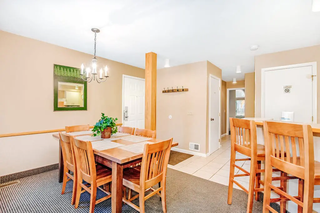 Crystal Mountain Condo -  Wintergreen 535