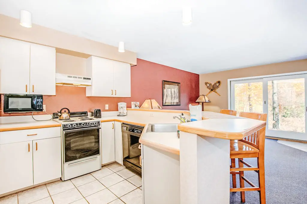 Crystal Mountain Condo -  Wintergreen 535