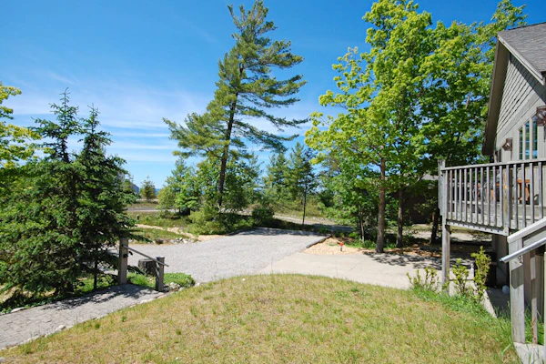 Spacious lake access home with a washer/dryer, central AC, nearby tennis