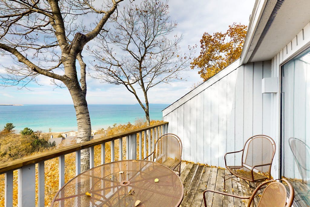 Updated condo in Glen Arbor with Lake Michigan views, fireplace, deck, W/D