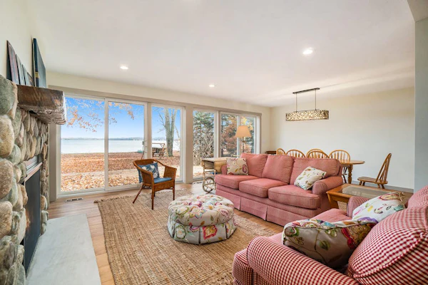 Newly remodeled lake house with amazing views, dock, firepit & vibrant interior