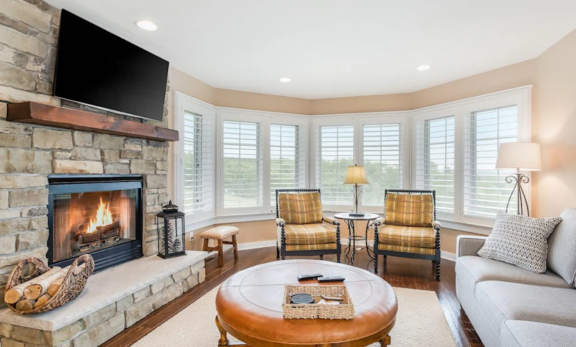 Wonderful Ski-in/Ski-out Townhome W/ Shared Pool, Free WiFi, & Modern Decor