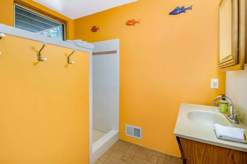 Jacobia Lakefront Retreat