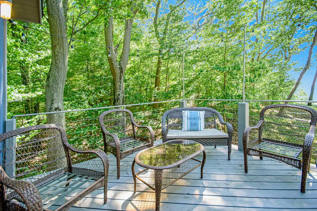 Jacobia Lakefront Retreat