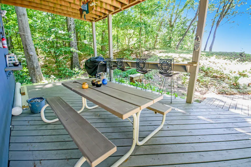 Jacobia Lakefront Retreat
