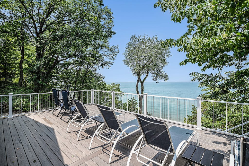 Lakefront Home w/High-Speed WiFi, Private Beach, Gas Grill, Washer/Dryer, & more