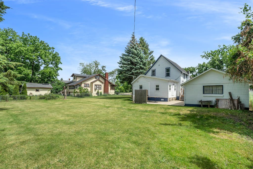 Updated, charming home with huge yard, fire pit, & WiFi - walkable location