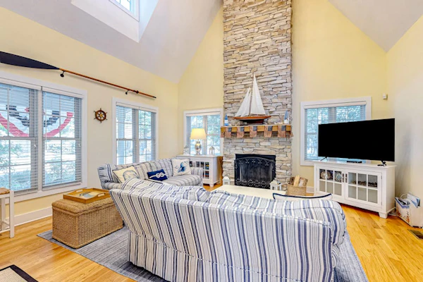 Newly-updated grand home in Union Pier’s Lakeshore Cottages with pool