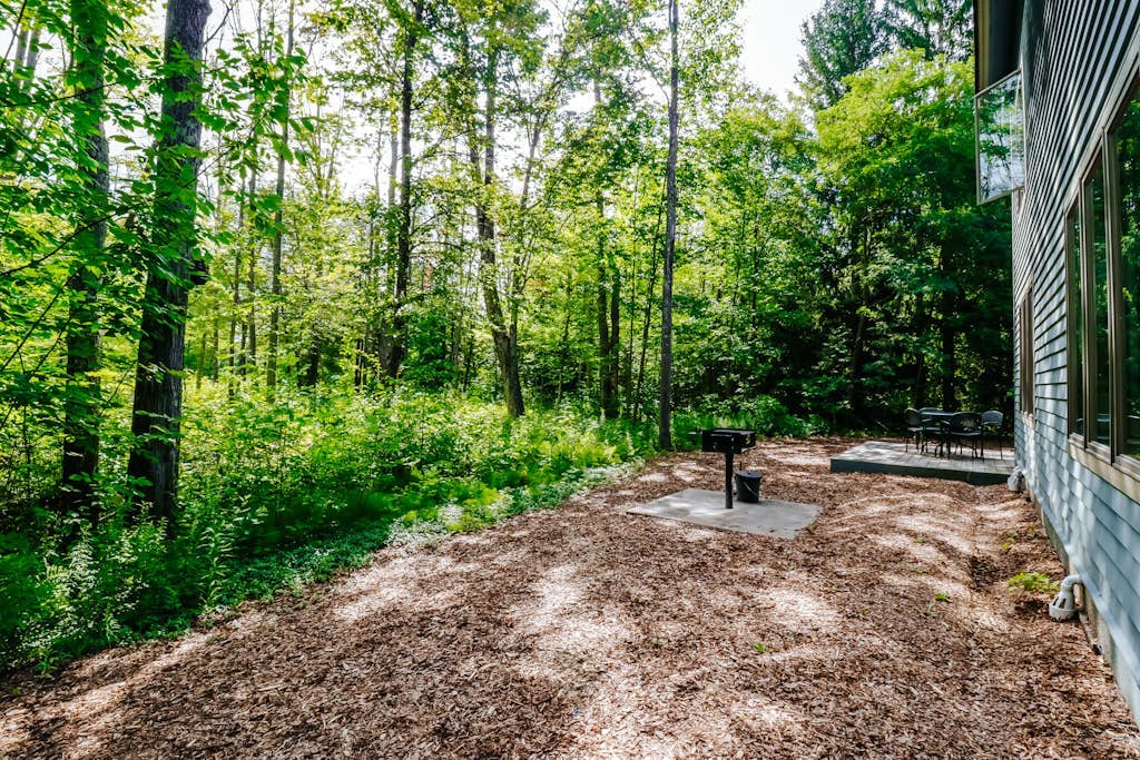 Mountain Condo with Dining and Activities - Walk to Lifts and Golf