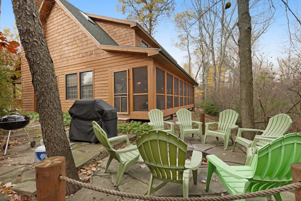 Kingfisher Cove Cabin 2