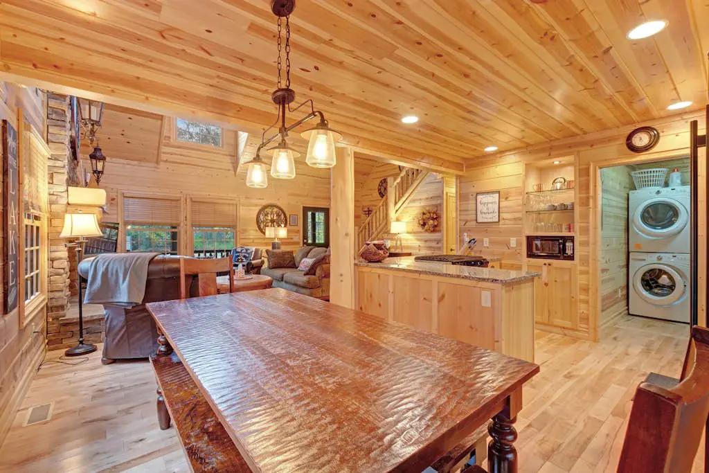 Kingfisher Cove Cabin 2