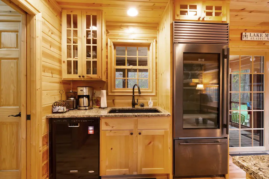 Kingfisher Cove Cabin 2