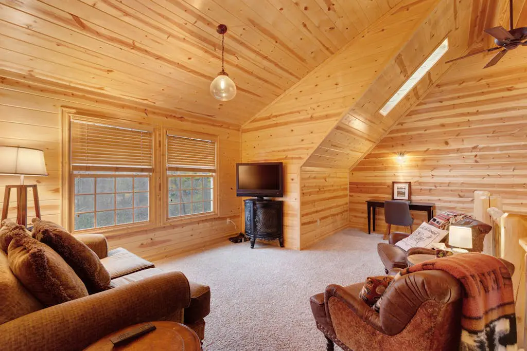 Kingfisher Cove Cabin 2