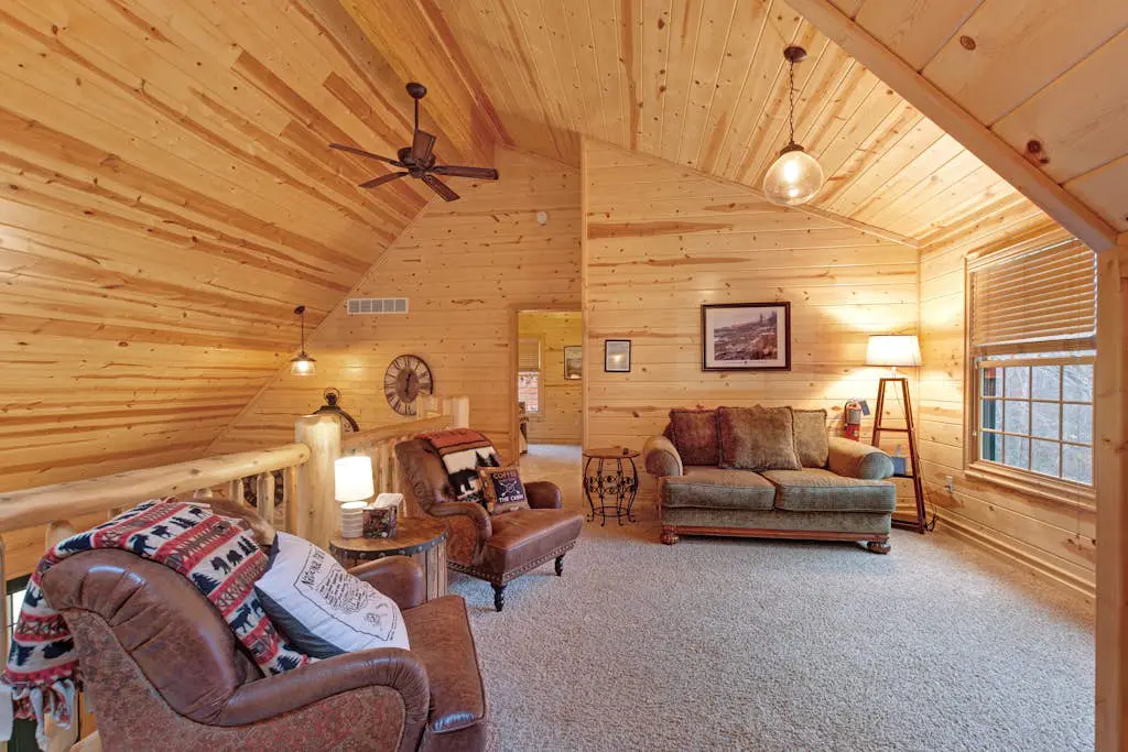 Kingfisher Cove Cabin 2
