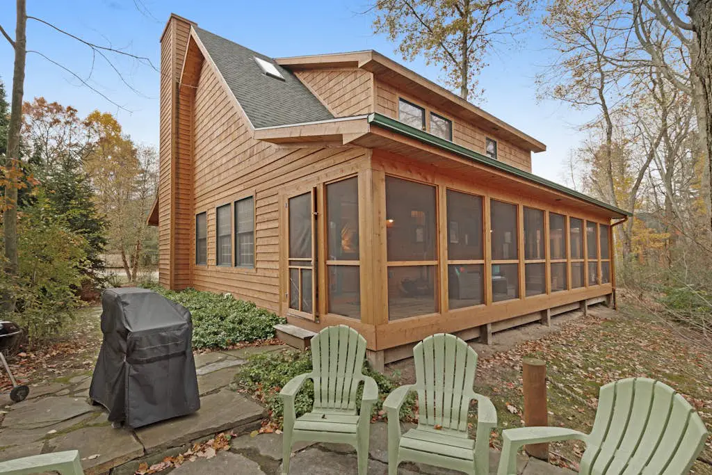 Kingfisher Cove Cabin 2