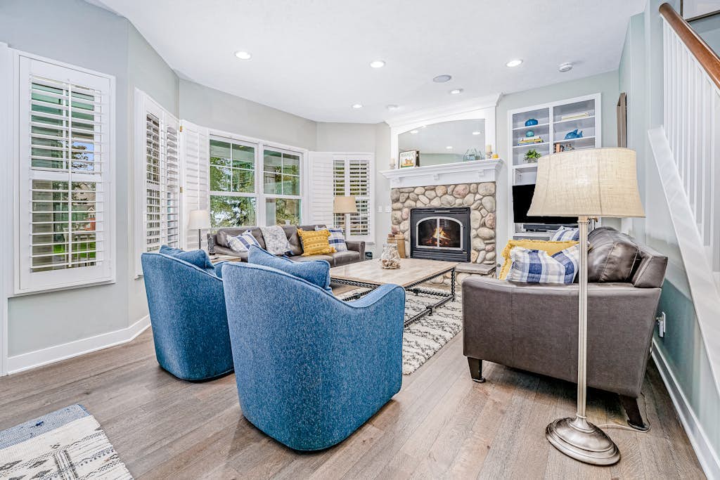 Lakeview home with beach access, private pickleball court, firepits & fireplace